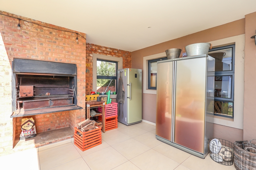 4 Bedroom Property for Sale in The Coves North West
